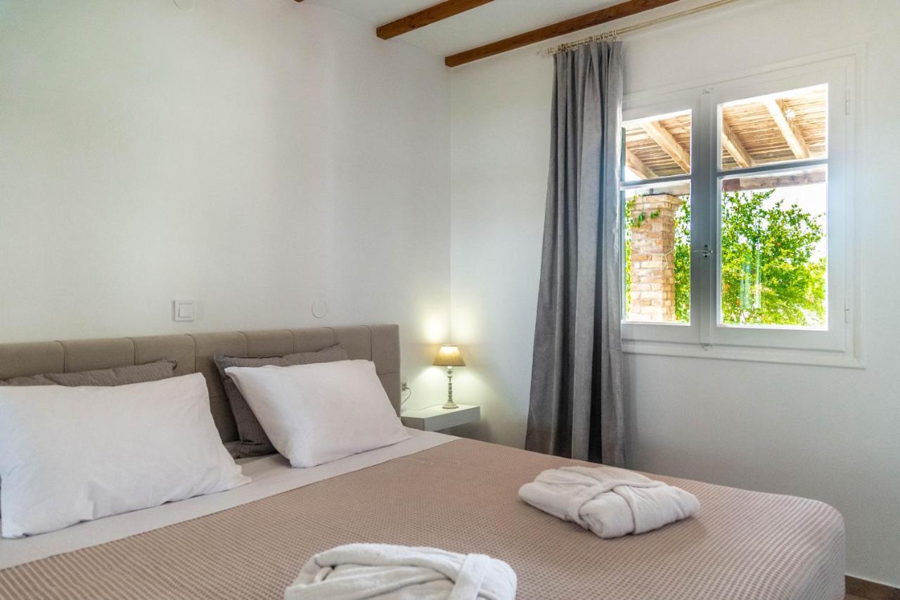 Terracotta Beach House เลฟคิมมี ภายนอก รูปภาพ